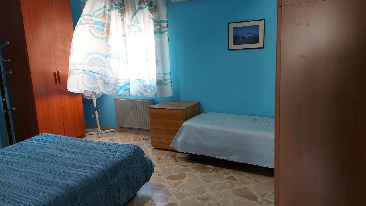 Casa Floridea -Mediterranea Sicilia Apt チェファル エクステリア 写真
