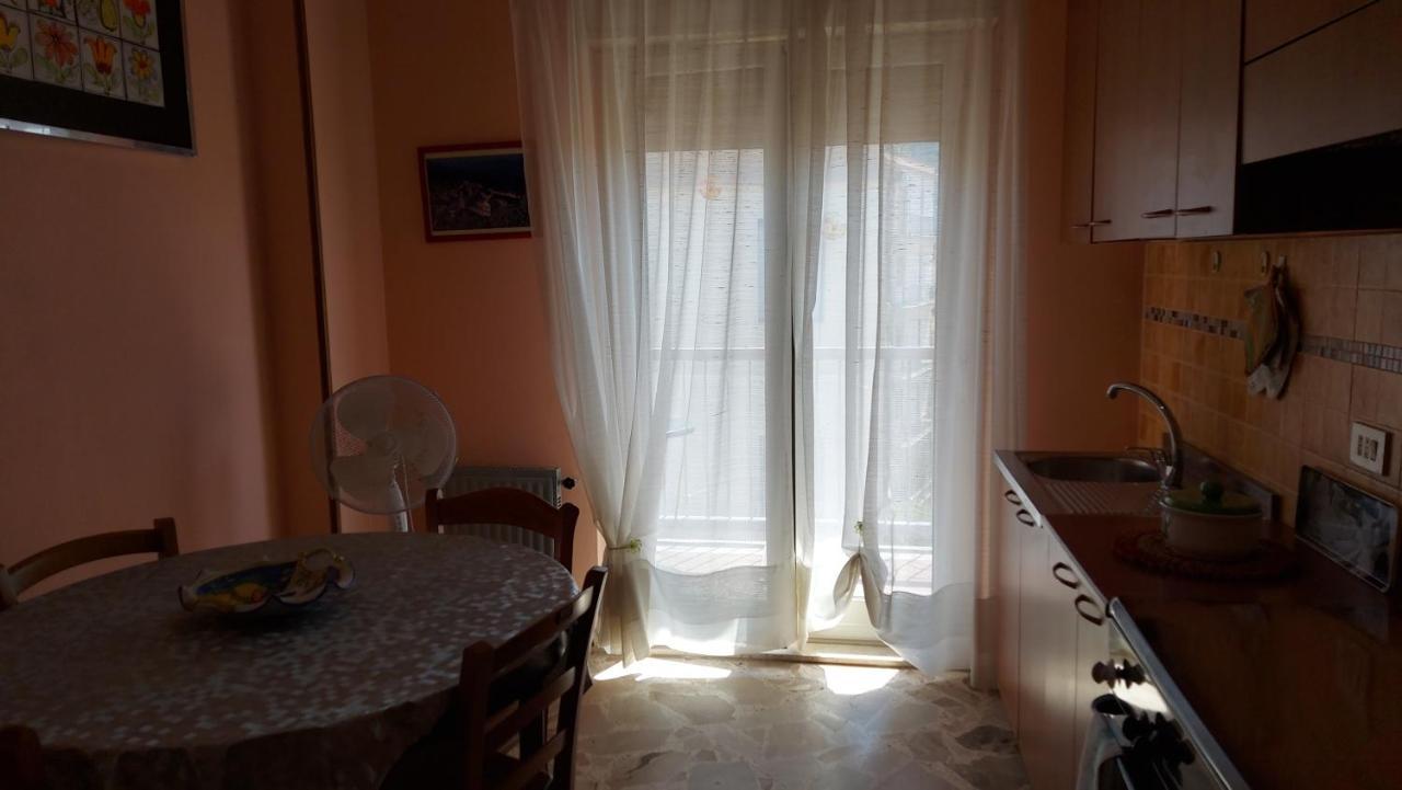 Casa Floridea -Mediterranea Sicilia Apt チェファル エクステリア 写真