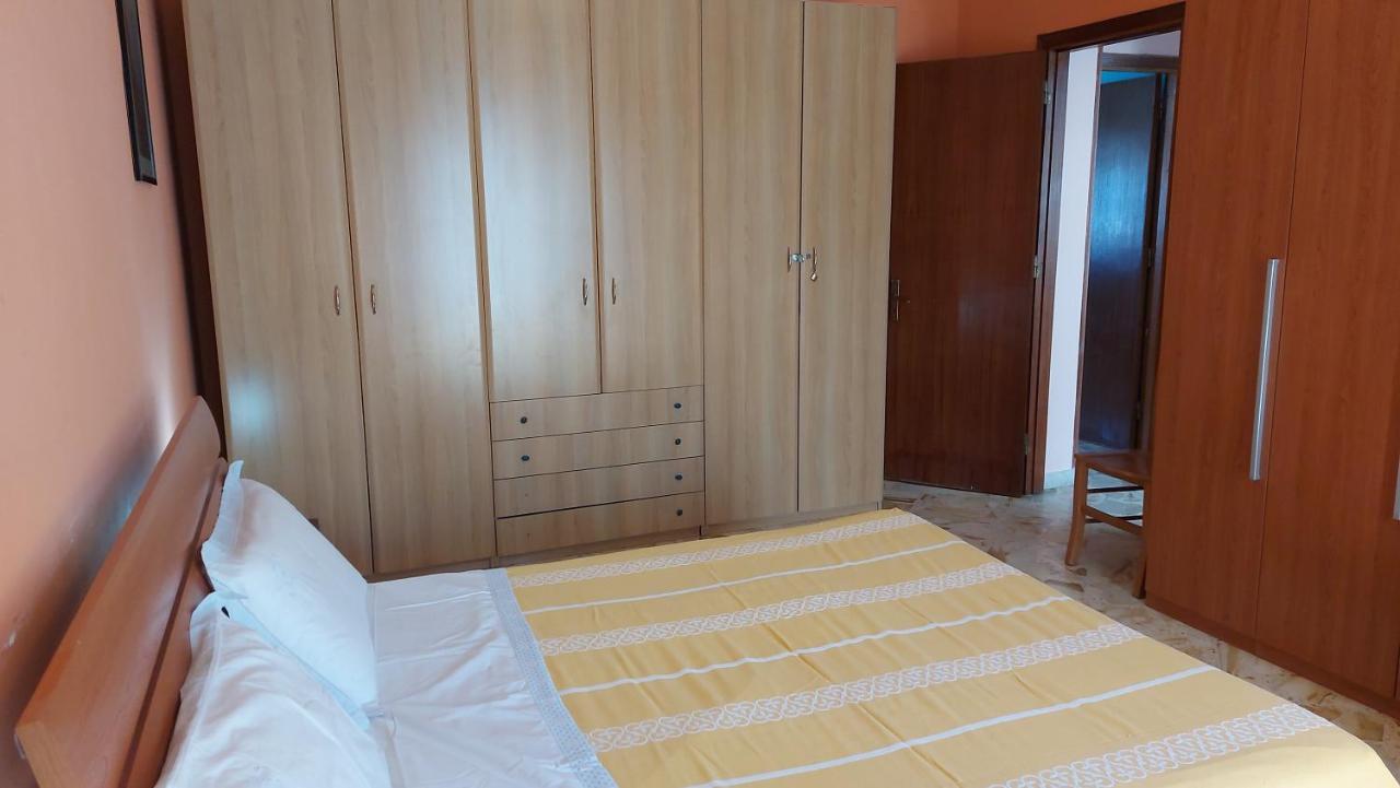 Casa Floridea -Mediterranea Sicilia Apt チェファル エクステリア 写真