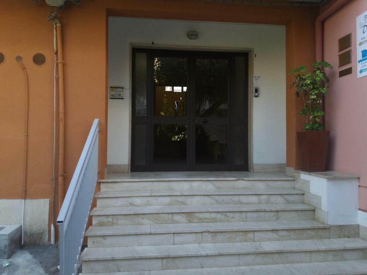 Casa Floridea -Mediterranea Sicilia Apt チェファル エクステリア 写真